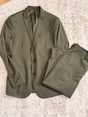 jf j.ferrar Olive Green Men's Two-Piece Suit Blazer & Pants